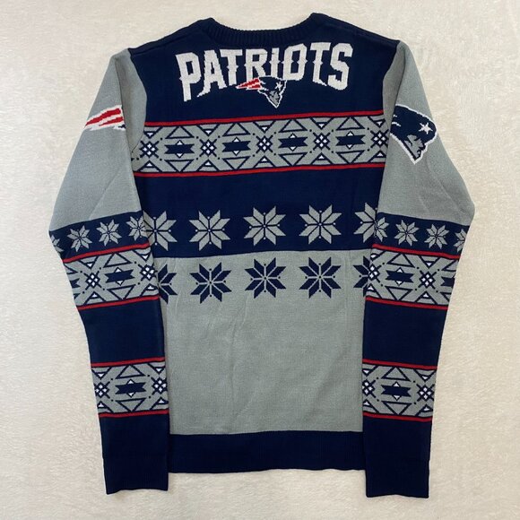 New England Patriots Acrylic Knit Long Sleeve Christmas Holiday Sweater Size L - Picture 5 of 8